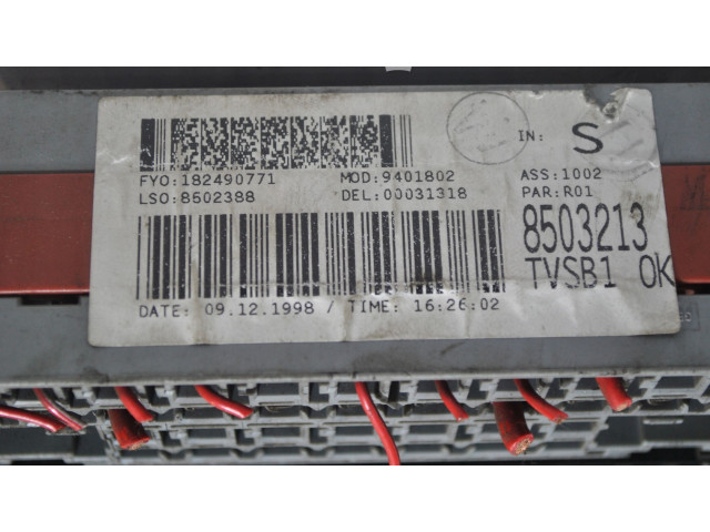 Блок предохранителей 9401802 Volvo S60