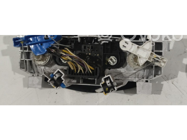 Блок управления климат-контролем Dacia Duster