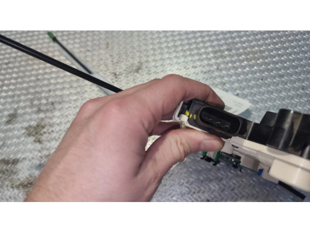 Задний замок