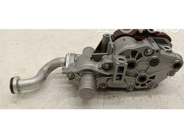 Масляный насос     Audi A6 S6 C6 4F 