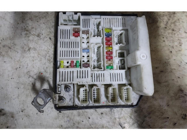   Pojistková skříňka    Renault Kangoo  2009