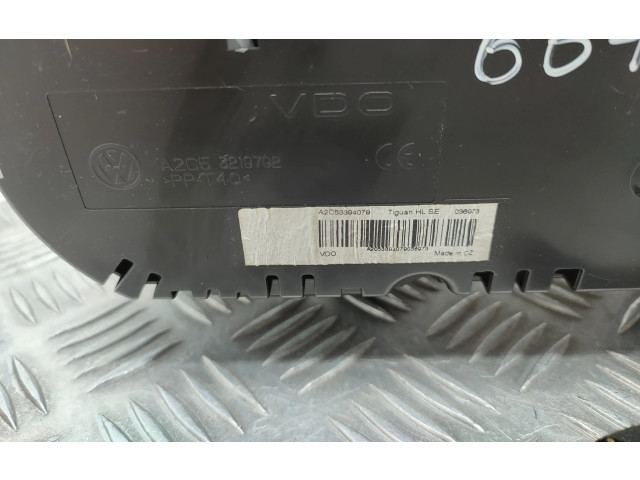 Přístrojová deska Volkswagen Tiguan 2010 5N0920872A