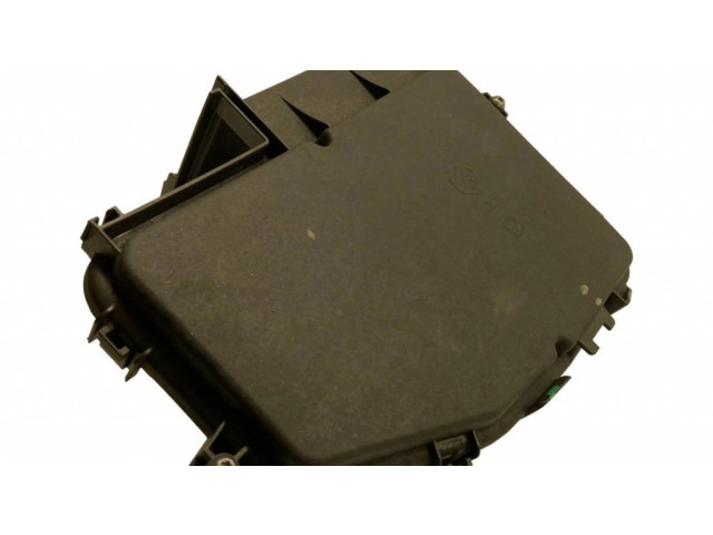 Pojistková skříňka Крышка ящика предохранителей A2475407800, A247540780064 Mercedes-Benz A W177 2019