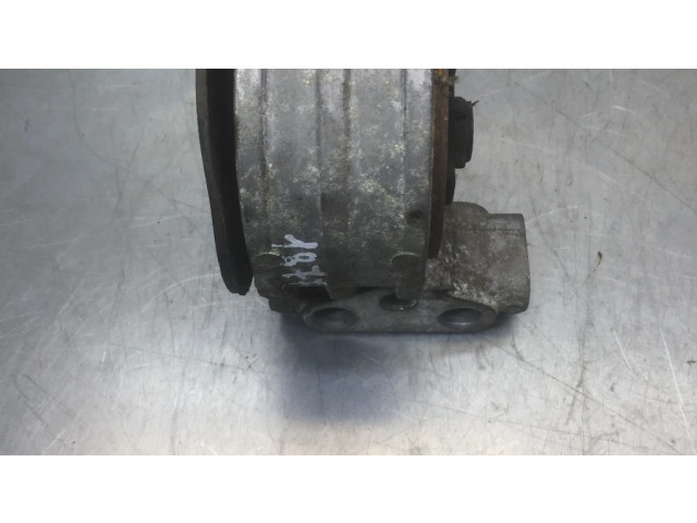 Подушка двигателя