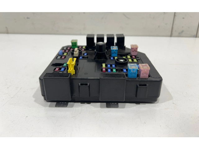 Блок предохранителей 95903657   Chevrolet Captiva    