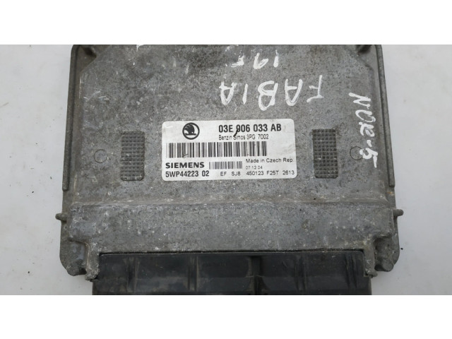Řídící jednotka 03E906033AB, 5QP4422302 Skoda Fabia Mk1 (6Y) 2005