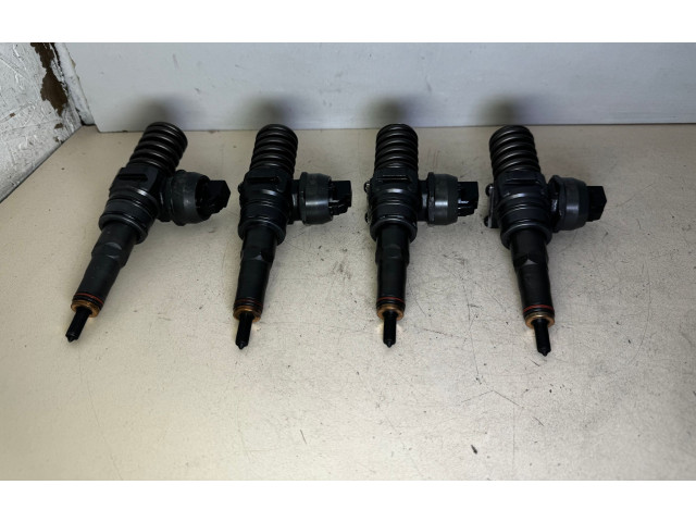 Комплект форсунок 038130073AG, 0414720215    Volkswagen Touran I   