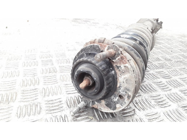 Передний амортизатор с пружиной