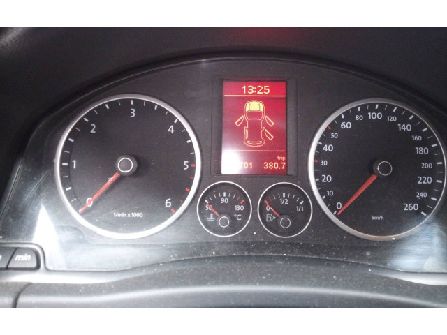 Přístrojová deska Volkswagen Tiguan 2008 5N0920870D, E2-A1-42-3