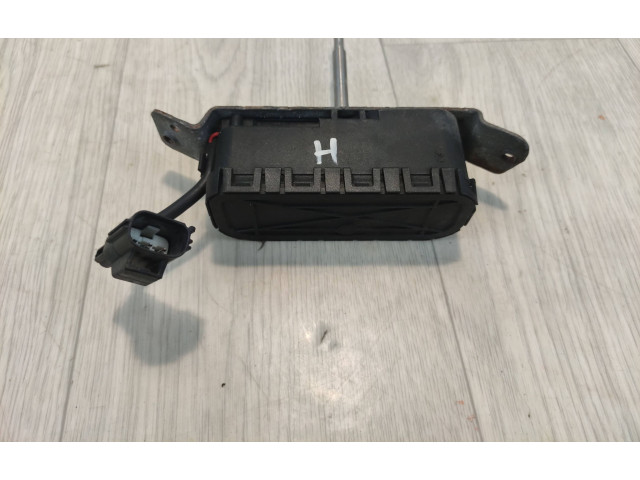 Моторчик стеклоочистителя 9154528    Volvo S80