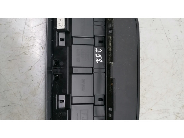 Отделочный щит панели (центральный)