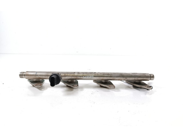 Топливная рампа A2700701595 Mercedes-Benz CLA C117 X117 W117 для двигателя M 270.920