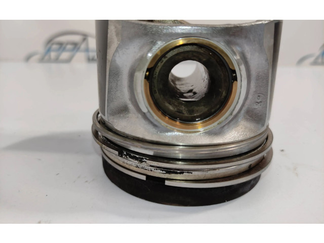 Píst 82L175, F052 Volvo XC60