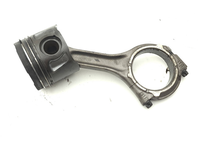 Поршень с шатуном M15746 D Maserati Ghibli