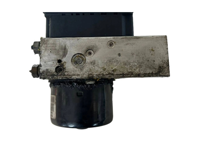 Блок АБС 8671224, 5WK84002   Volvo  V70  2000 - 2004 года