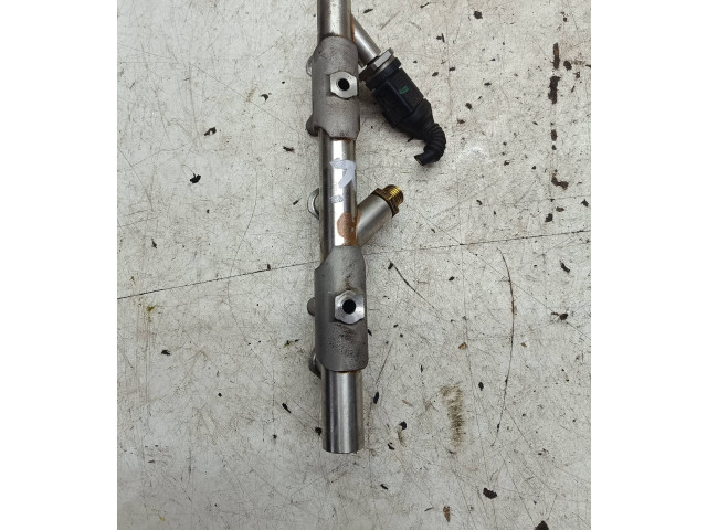 Vstřikovací lišta 059145762B Audi A4 S4 B7 8E 8H