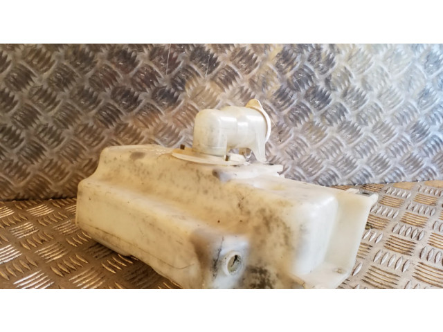 Бачок оконной жидкости