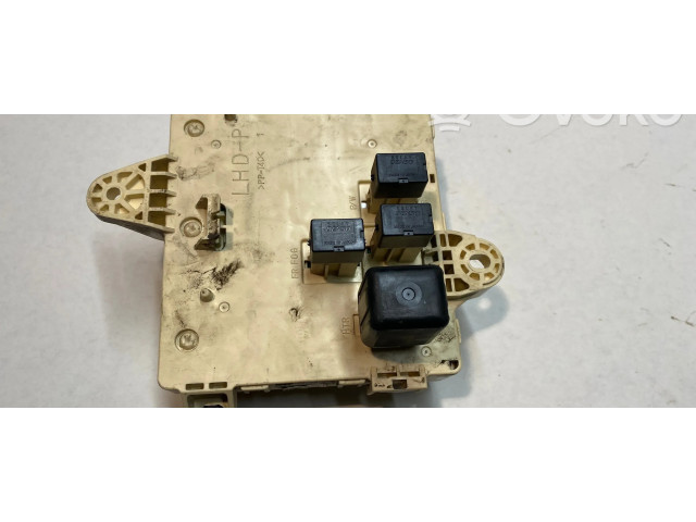 Блок предохранителей Lexus IS 200-300