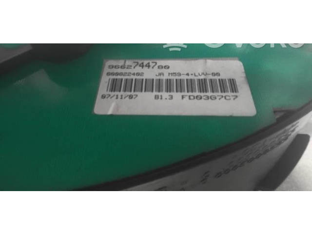 Přístrojová deska Citroen Berlingo 2007 00006105X5