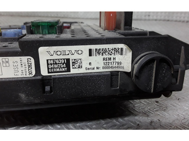 Блок предохранителей 12217799 Volvo XC90