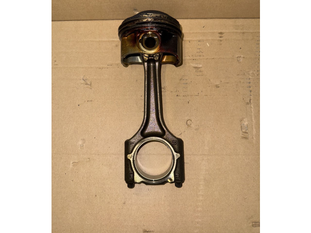 Поршень с шатуном    06LD   Volkswagen Golf VII