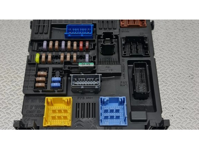 Блок предохранителей 2015DJ3828, 0681   Citroen C3    