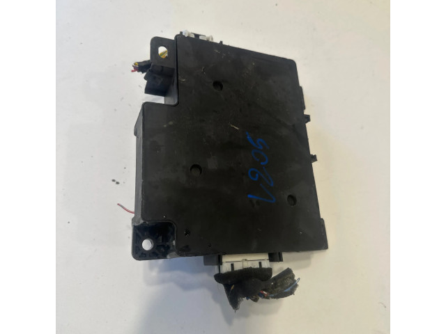 Блок предохранителей 8637A318, 519087902 Mitsubishi Outlander