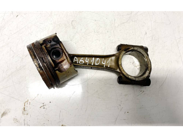 Поршень с шатуном Citroen Xsara Picasso