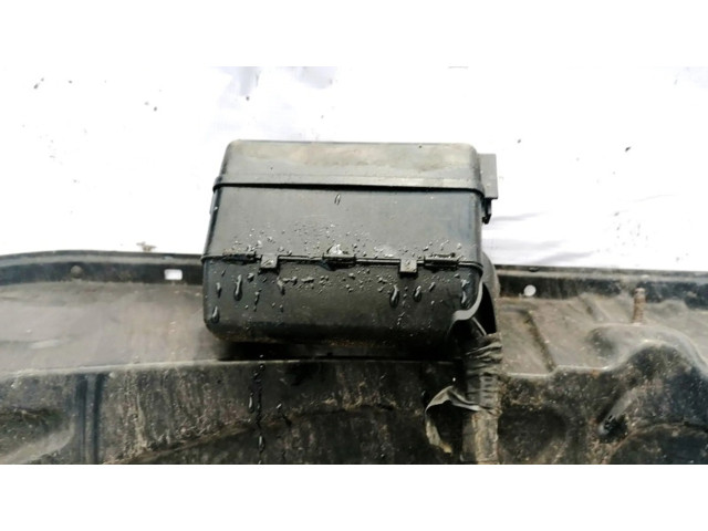 Pojistková skříňka Chrysler Town & Country IV 2004