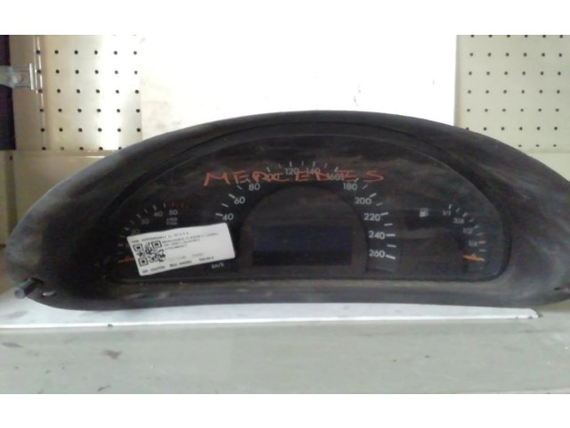 Přístrojová deska Mercedes-Benz C W203 2001 A2035403911