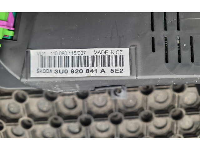 Панель приборов 3U0920841A, 110080115007 Skoda Superb B5 (3U)