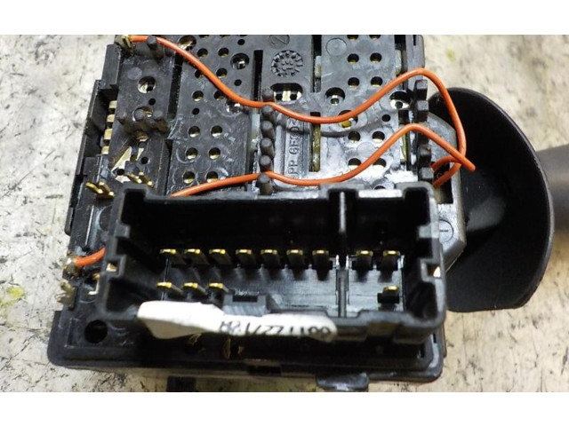 Ручка стеклоочистителей 8201168008 Dacia Duster