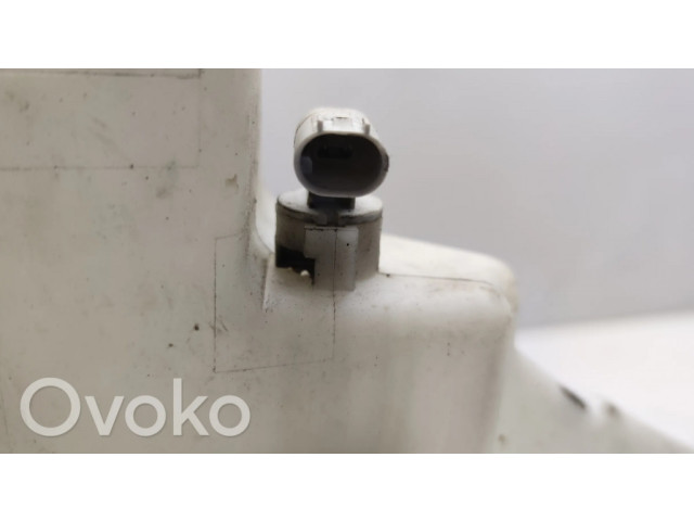 Бачок оконной жидкости    