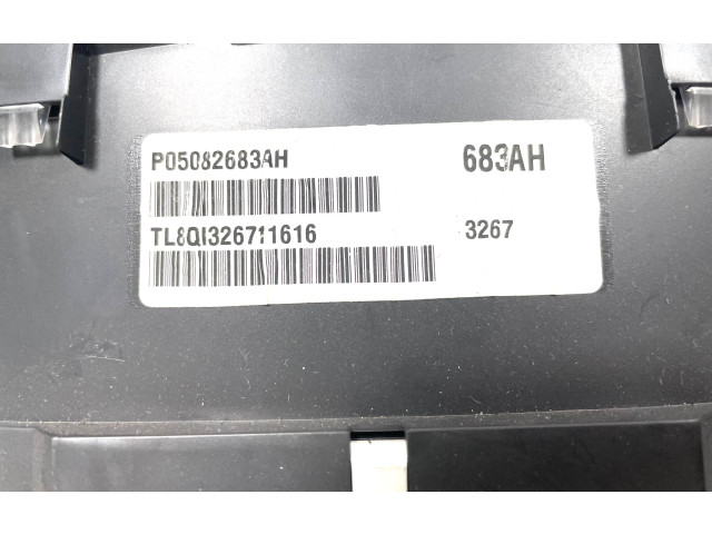 Панель приборов P05082683AH, TL8QI326711616   Chrysler Town & Country V       