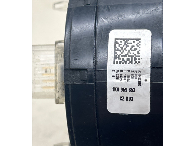 Руль Volkswagen Golf III  1992 - 1997 года 1K0959653, CZK03      