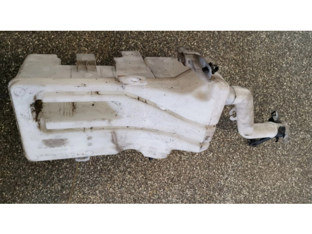 Бачок оконной жидкости