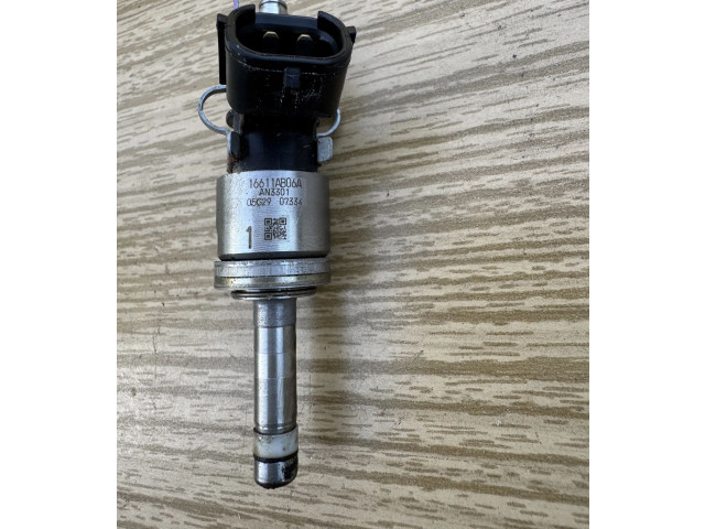 Vstřikovač 16611AB06A Subaru Outback (BT)