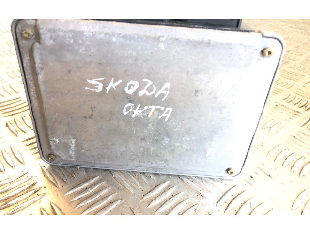 Блок управления двигателя 06A906018GR, 0261206923 Skoda Octavia Mk1 (1U)