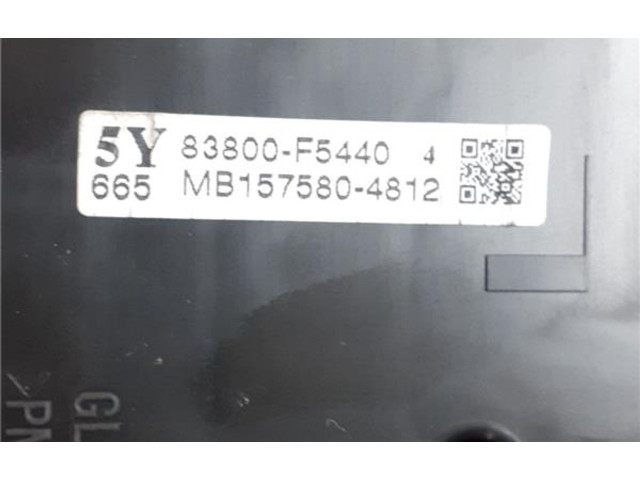 Přístrojová deska Toyota Yaris 2017 83800f5440