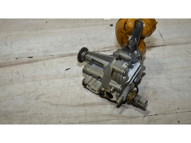 Масляный насос 7701462086 Renault Captur