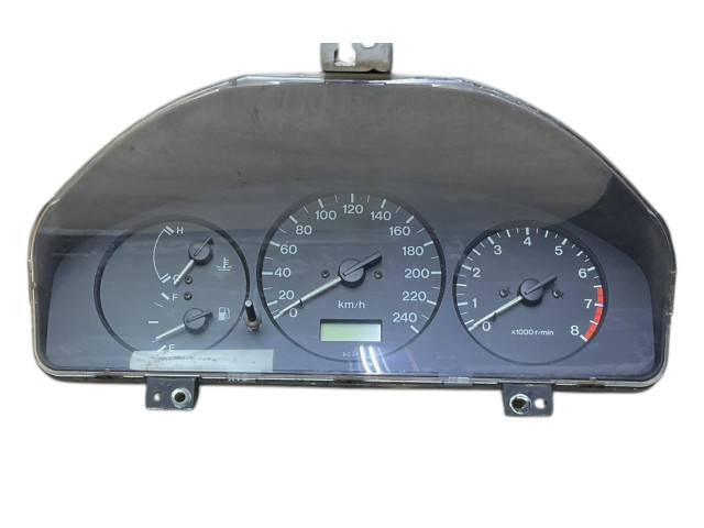 Přístrojová deska Mazda 323 F 2000 7MBH1CB