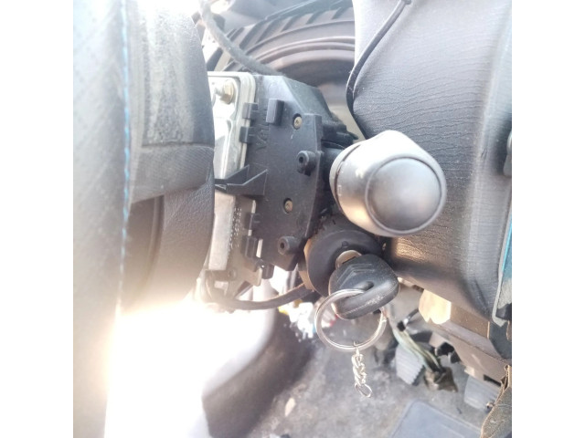 Ручка стеклоочистителей    Citroen C4 Aircross