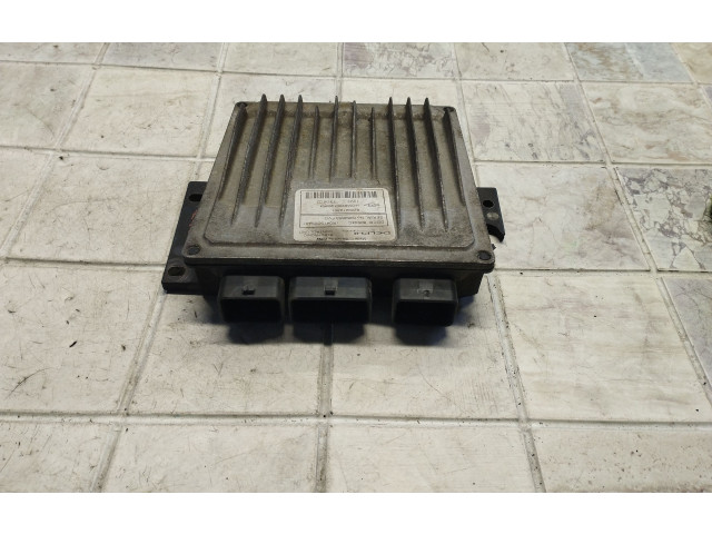 Блок управления двигателя 80944C, 0084653FVG   Renault Clio II