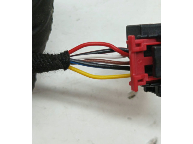 Зеркало электрическое        Skoda Kamiq  2019 -  года   