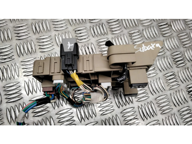 Pojistková skříňka 82201AJ000 Subaru Legacy 2010