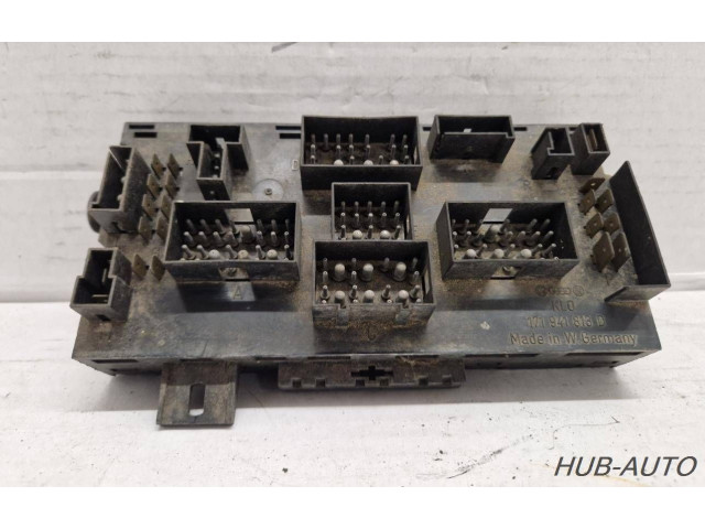 Блок предохранителей 171941813D Volkswagen Golf II