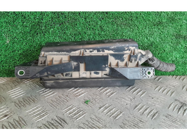 Блок предохранителей Toyota Corolla Verso E121