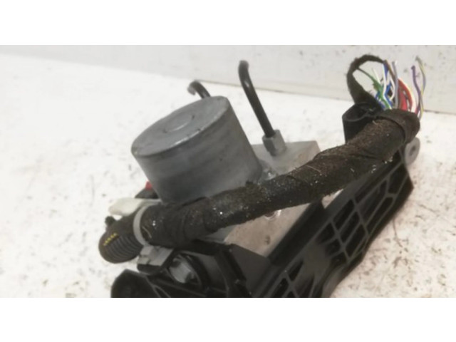 Блок АБС 323666362, 39120573 Opel Astra K 2015- года