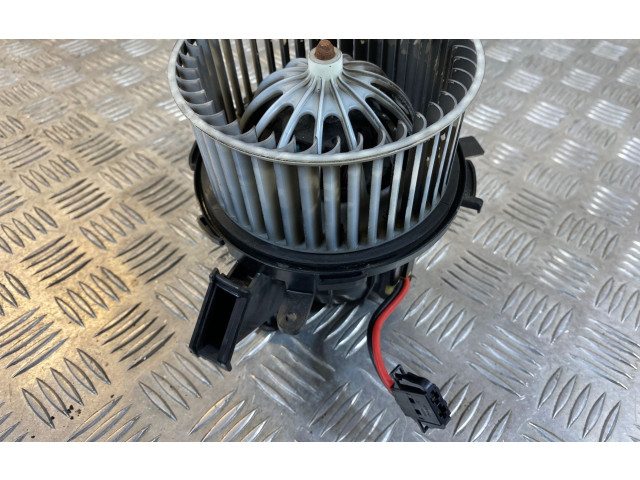 Вентилятор печки Audi Q5 SQ5
