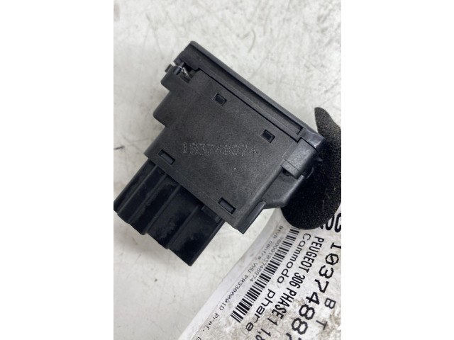 Ручка поворотов/ фонарей 625357 Peugeot 306 - года